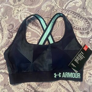 Under armer sports bra NWT